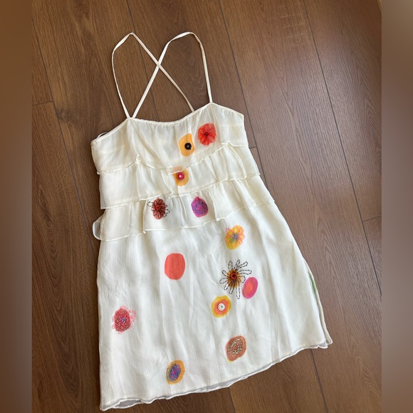 Tocca Dresses & Skirts - Tocca 100% Silk Cream Dress with Colorful Floral Accents and flowy layers